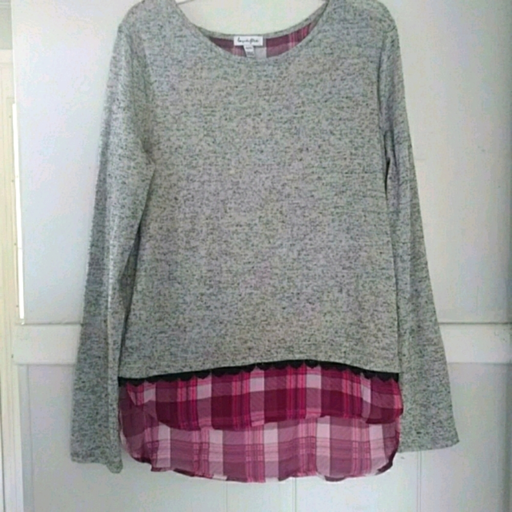 NWOT Love,fire gray l/s shirt w/ plaid layer